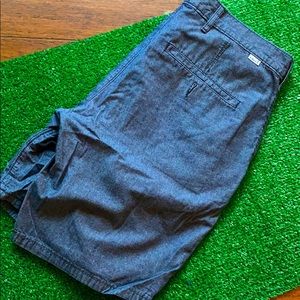 Great condition - Levi short - size 31